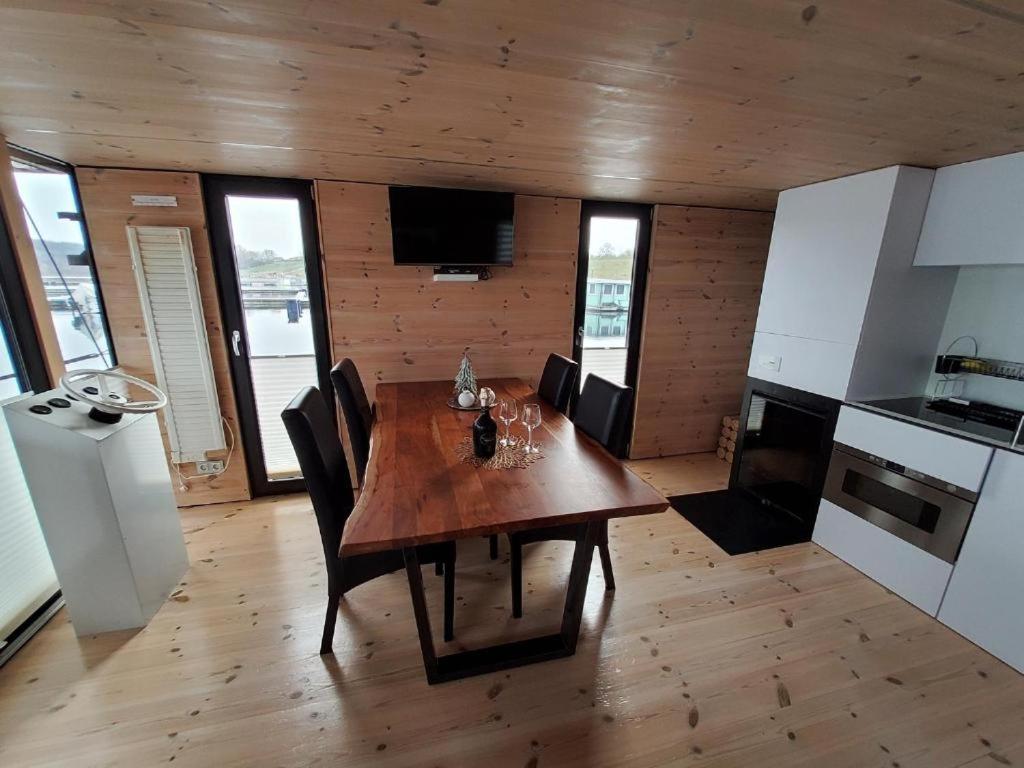 Hausboot Geiselruh Hotel Braunsbedra Buitenkant foto